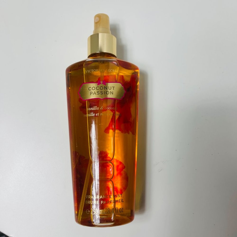 Victoria's Secret Coconut Passion Fragrance Body Mist Perfume 250 ml NEW - Picture 7 of 8